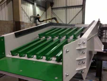 GOODWIN 16' x 54